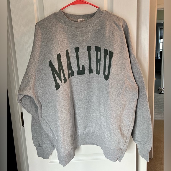 Brandy Melville Tops - Brandy Melville Malibu Crewneck Sweatshirt